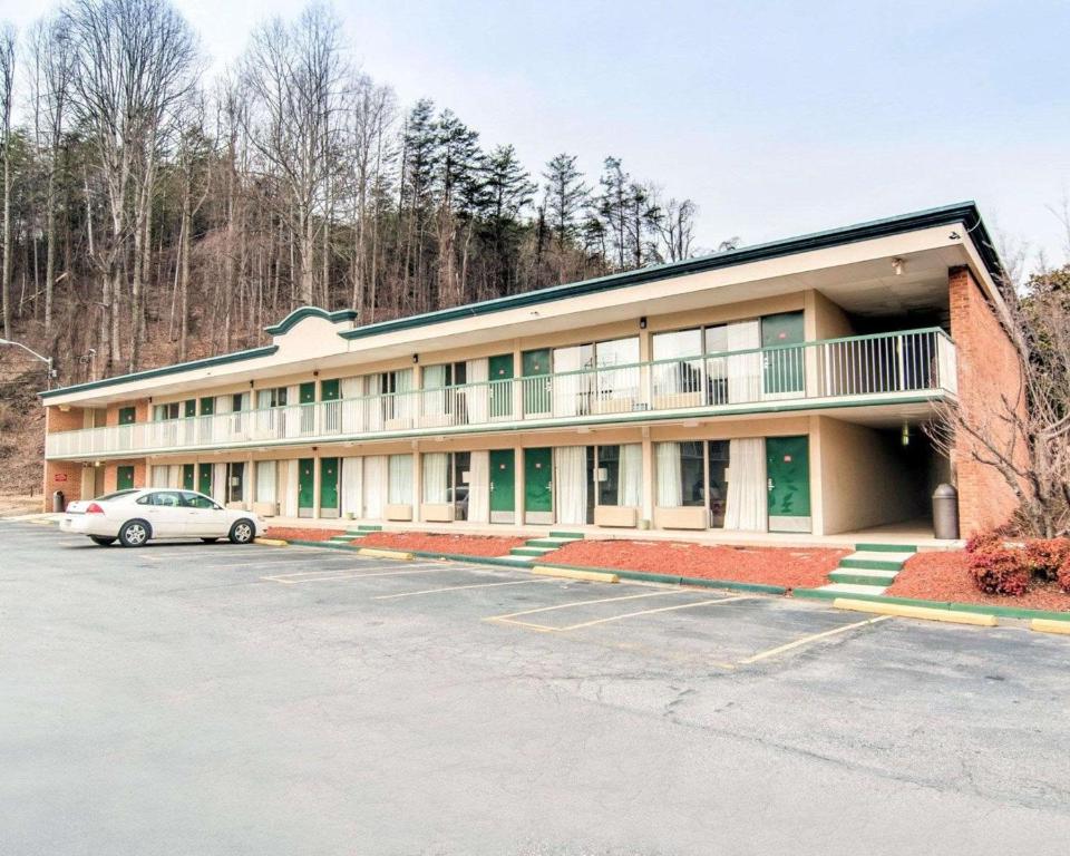 Econo Lodge Martinsville Main image 1
